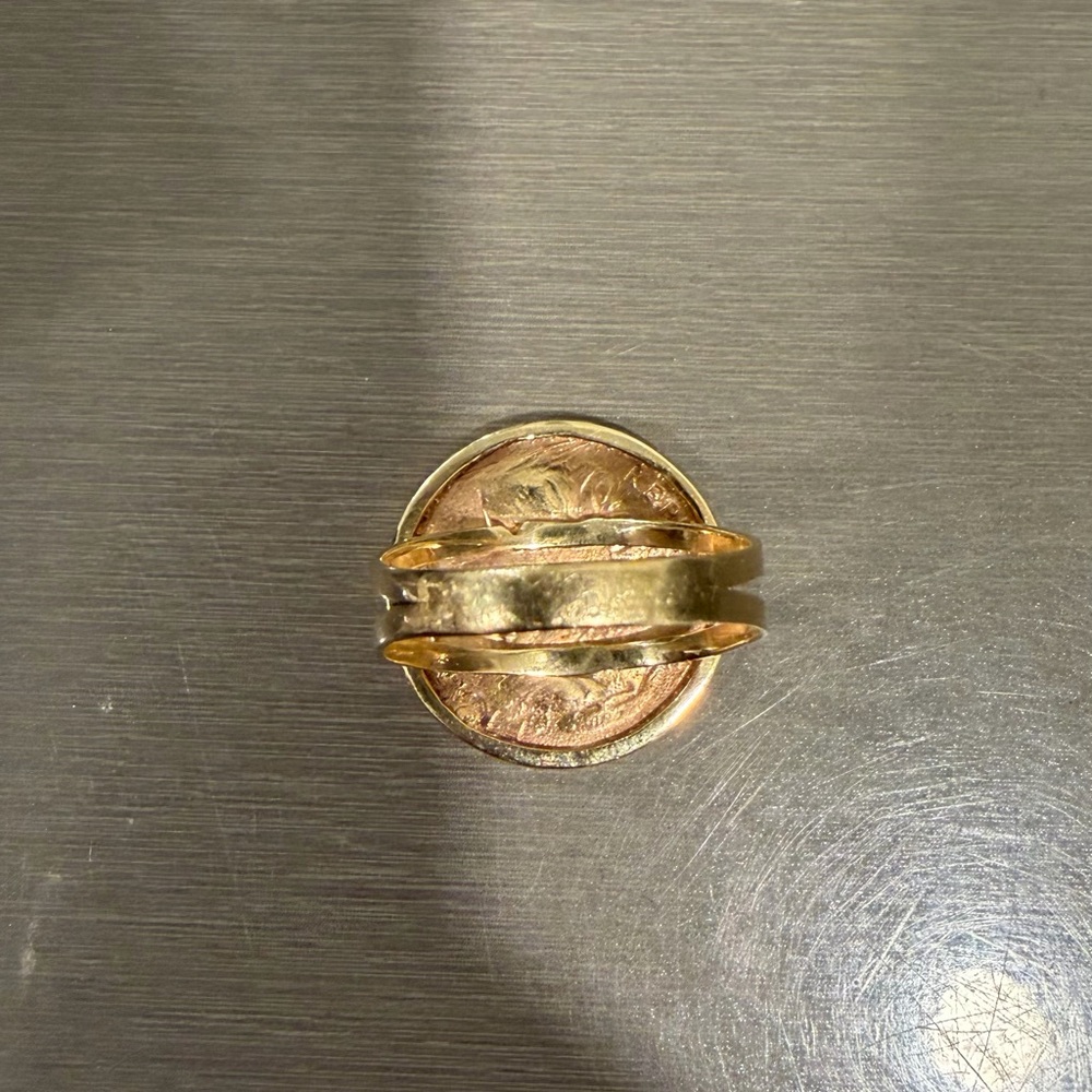 Gold Coin Ring - Picture 3 of 7